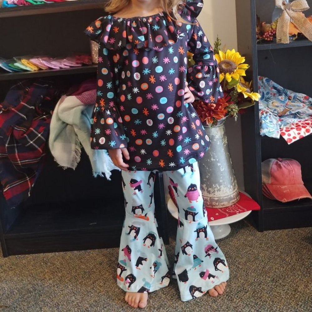 Penguin Legging Set - Picture 2 of 2